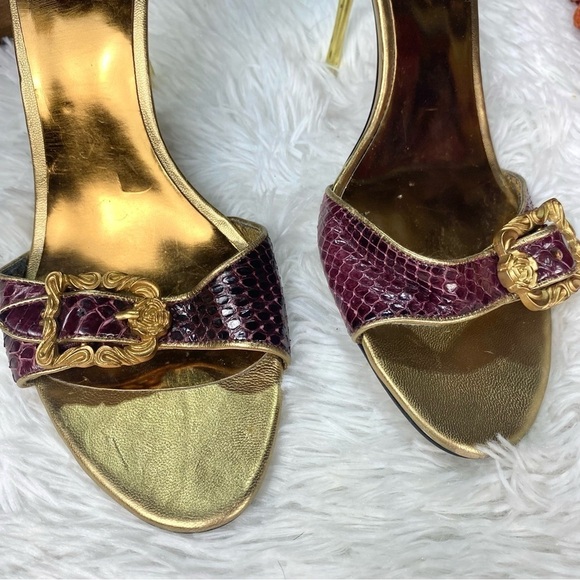 Guess gold colored maroon snakeskin buckle open toe stilettos heels 8 - Picture 4 of 9